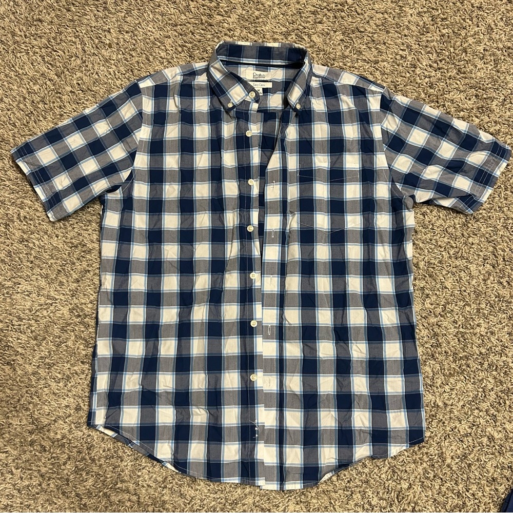 Men’s Croft & Barrow Short Sleeve Button Up Shirt Blue White Medium Easy Care
